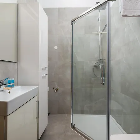 Warecka Center Living By Bookinghost Apartmán