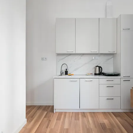 Warecka Center Living By Bookinghost